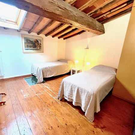 Typical In The Historic Centre Apartament
